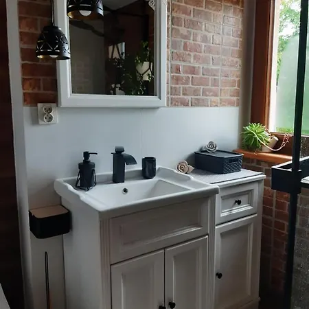 Gospodarstwo agroturystyczne Dziki Brzeg Jezioraka *