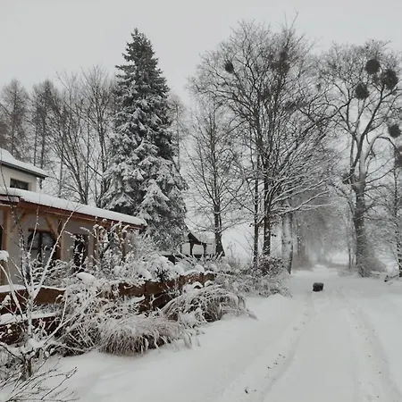 Dziki Brzeg Jezioraka Farmház